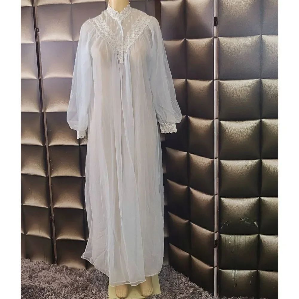Miss Elaine vintage robe